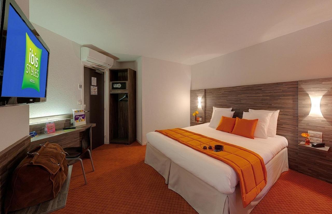 Hotel Ibis Styles Rennes Centre Gare Nord Exterior foto