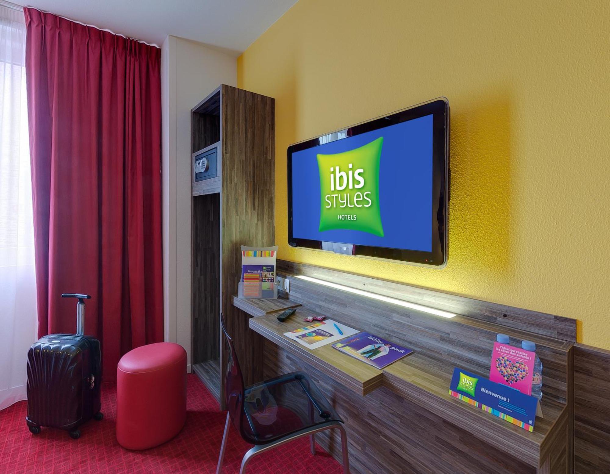 Hotel Ibis Styles Rennes Centre Gare Nord Exterior foto