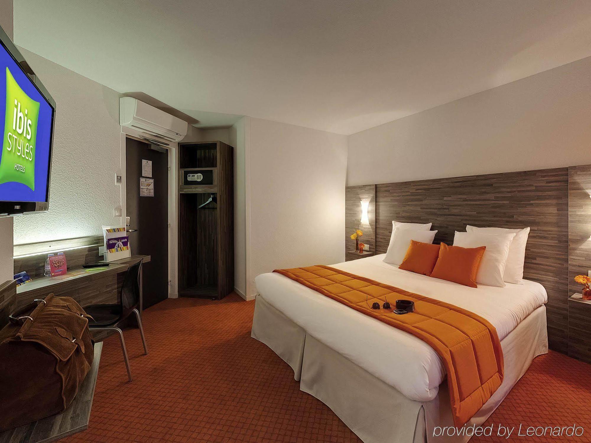 Hotel Ibis Styles Rennes Centre Gare Nord Exterior foto