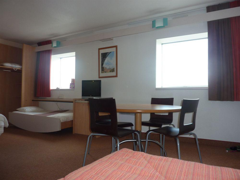 Hotel Ibis Styles Rennes Centre Gare Nord Exterior foto